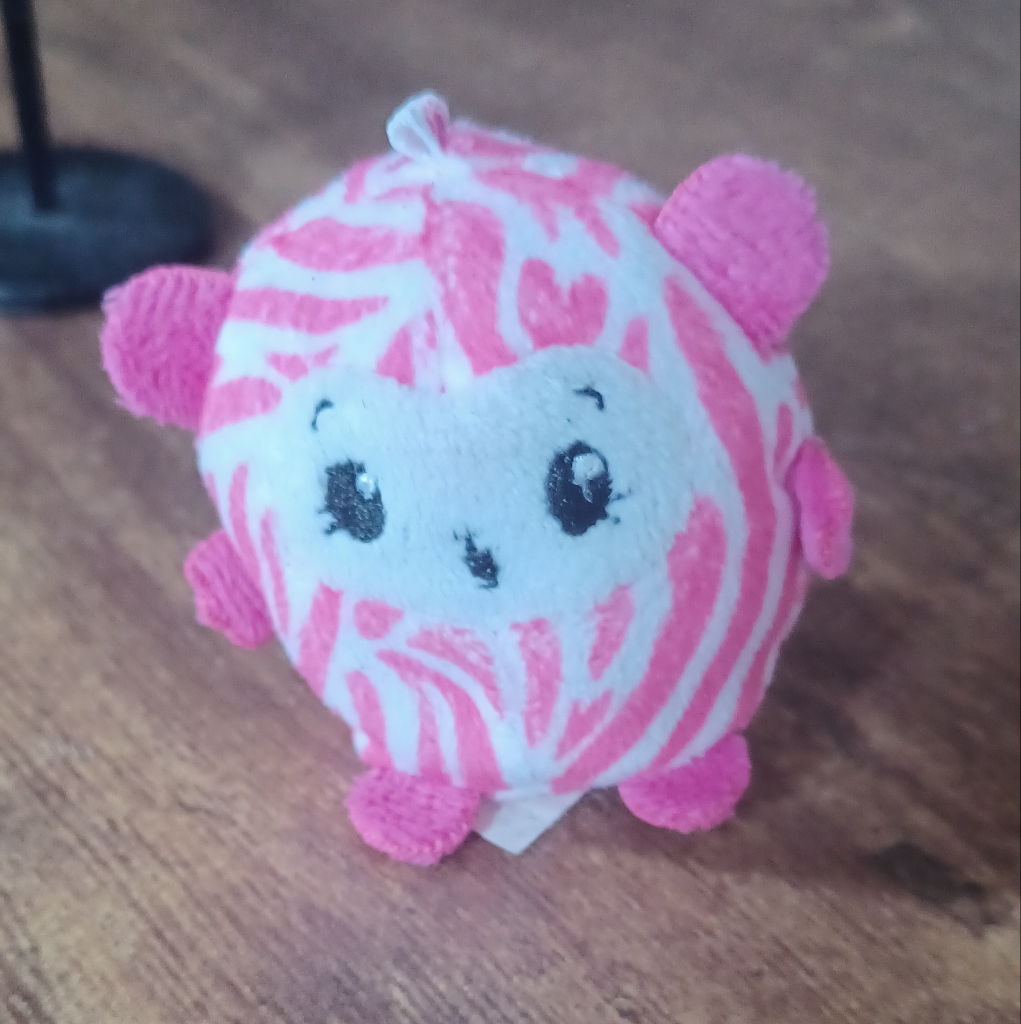 Pikmi Pops Surprise Scented Plushie Beanie Keychain